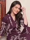 clearcreesfromtopandbottomandenhancetheproductcolor_7.webp