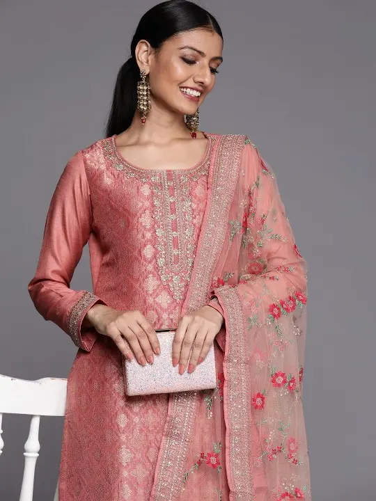 09a35496-a927-4acf-8dac-0ae216cdac261662124829402-Libas-Women-Kurta-Sets-2411662124828555-1.webp