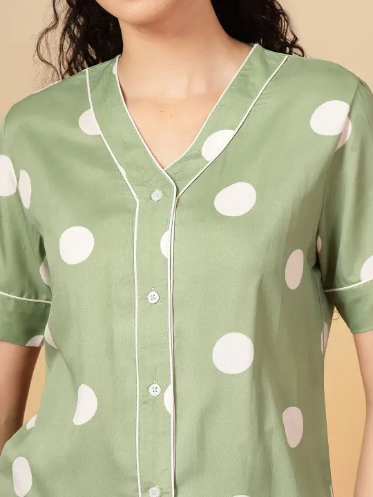 fb5549bc-b3ad-4046-9130-f9ab29edb0761748679205217-Unifringe-Women-Polka-Dots-Printed-Shirt--Pyjamas-Night-suit-2.webp