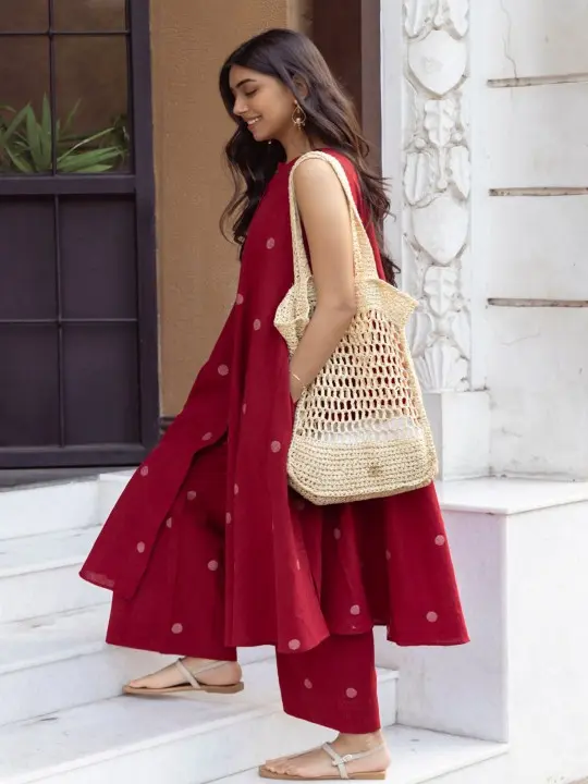 1ec4981a-a831-48f9-af57-7a3e00b546901749459187164-GoSriKi-Women-Printed-Regular-Kurta-with-Palazzos-9141749459-5.webp