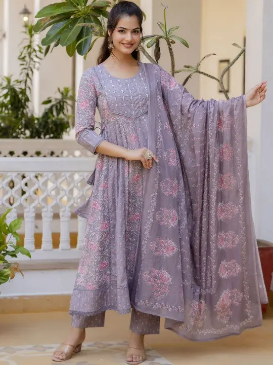 36a61304-1dfc-4dc7-b9b4-1d0e818d09691717658928961FloralPrintedPanelledPureCottonAnarkaliKurtaWithTrousersDupa1.webp