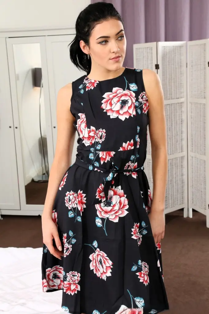85167344_002_f6d8.webp