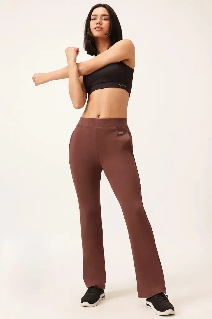 Comfort Fit High-Rise Flared Yoga Pants in Brown with Side Pockets